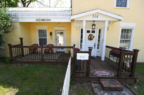 514 Kalamazoo St, Paw Paw MI 49079-1130 exterior