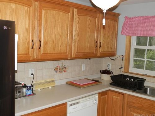 136 Putnam Pike, Killingly CT 06241-1628 exterior