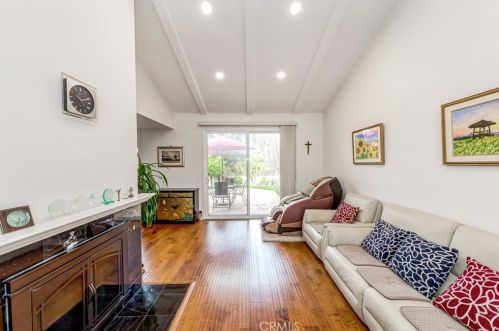 803 Creekside Dr, Fullerton CA 92833-2176 exterior