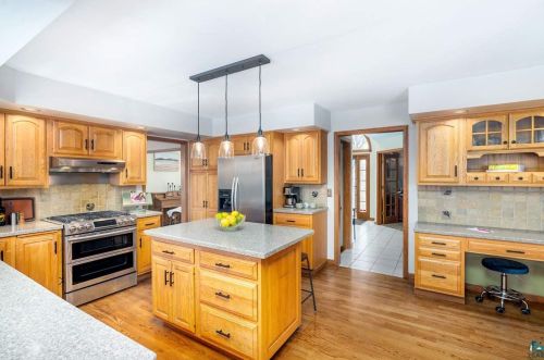 3634 1 St, Duluth MN 55802-1516 exterior