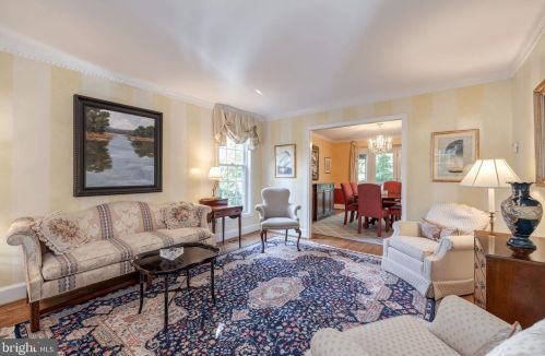 1621 Linway Park Dr, Mc Lean VA 22101-4149 exterior