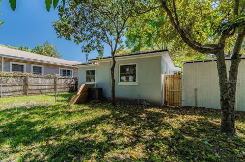 1214 24th Ave, Tampa FL 33605-2173 exterior