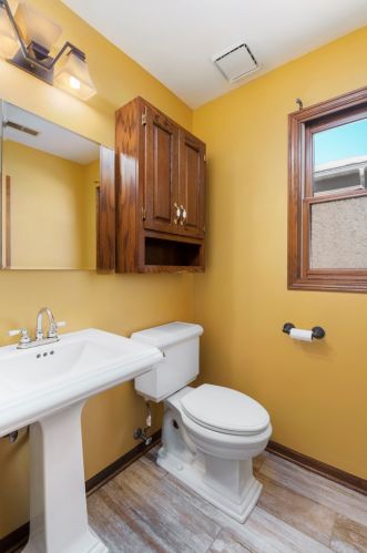 904 Addleman St, Joliet IL 60431-8761 exterior