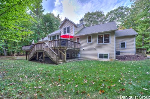 1626 Orshal Rd, Meskegon MI 49445-8804 exterior