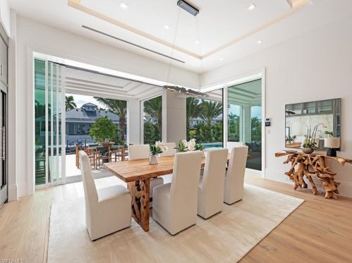 722 16 Ave, Naples FL 34117-2239 exterior