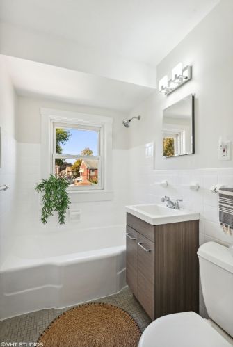 3942 Melvina Ave, Chicago IL 60638-4304 exterior