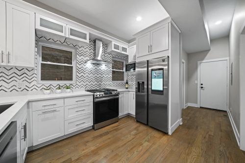 1933 Ohio St, Chicago IL 60624-1047 exterior