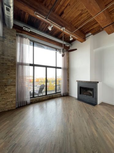 2614 Clybourn Ave, Chicago IL  60614-1036 exterior