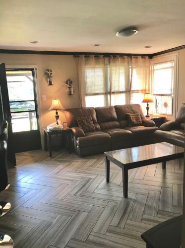 8425 Kilpatrick Ave, Chicago IL  60652-3049 exterior