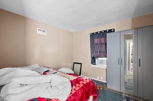 417 Mueller Ave, Saint Louis MO 63135-2538 exterior