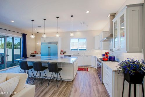 4226 42nd St, Phoenix AZ  85018-4208 exterior