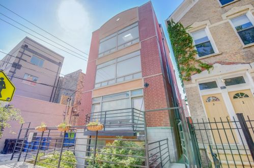 1613 Le Moyne St, Chicago, IL 60622-2240