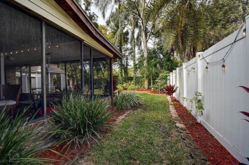 2115 Fore Dr, Tampa FL 33612-5006 exterior