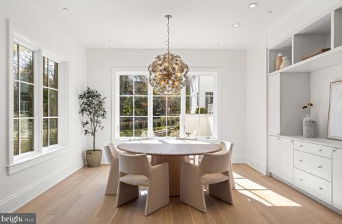 4526 Hawthorne St, Washington DC 20016-3570 exterior