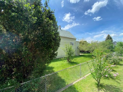 10546 Avenue, Chicago IL 60617-6313 exterior