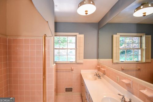 1179 Springdale Rd, Gainesville GA 30501-2443 exterior