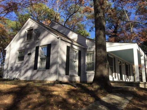 2209 Connally Dr, Atlanta GA  30344-1107 exterior