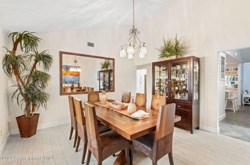 2945 Newfound Harbor Dr, Merritt Island FL 32952-2861 exterior