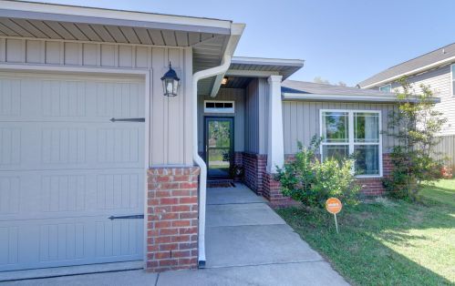 5849 Fairlands Rd, Milton, FL 32583-1810