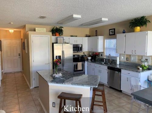 5139 Corvette Dr, Tampa FL  33624-1090 exterior