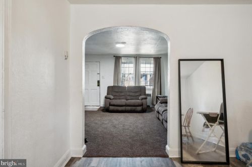 2422 Upland St, Chester PA 19013-6007 exterior