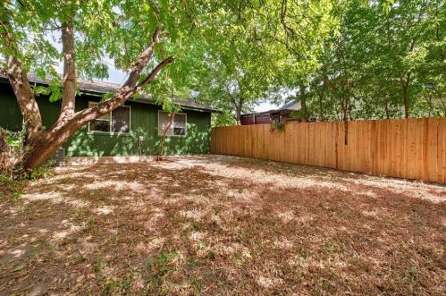 903 Fieldwood Dr, Austin TX 78758-5705 exterior