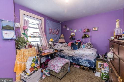 1238 Maple St, Pottstown PA 19464-5822 exterior