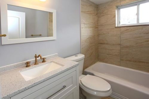 3 Chapel Dr, Pittsburgh PA 15237-2518 exterior