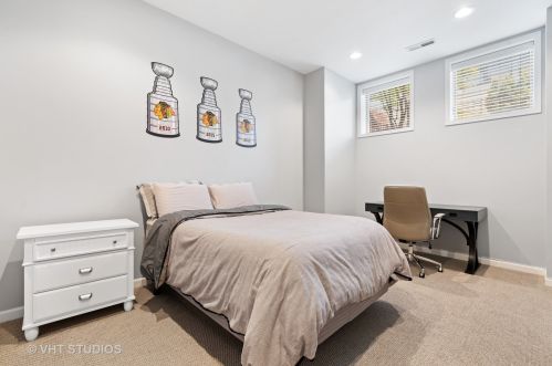 2630 Paulina St, Chicago IL  60614-1018 exterior