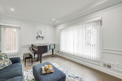 30 Mount Pleasant Pkwy, Livingston NJ  07039-2821 exterior