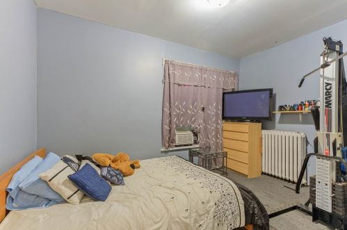 6328 Mozart St, Chicago IL 60659-1521 exterior