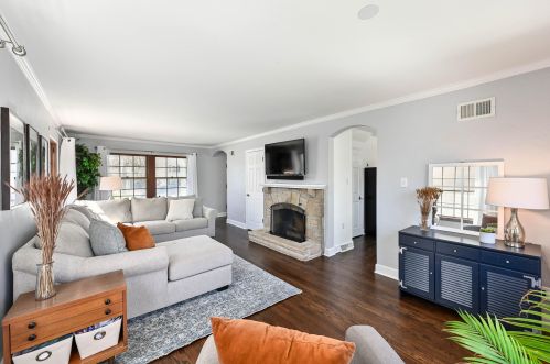 2110 91st St, Milwaukee WI  53226-2604 exterior