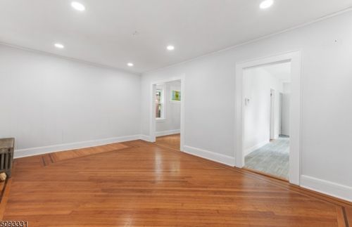 16 Newton Pl, Irvington NJ  07111-1408 exterior