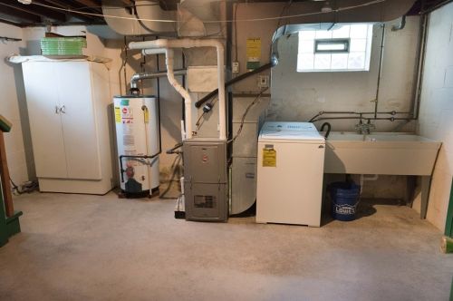 7209 Mcclure Ave, Pittsburgh PA 15218-2307 exterior