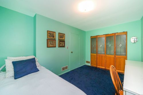 19 Sheldon Pl, Commack NY 11725-3237 exterior