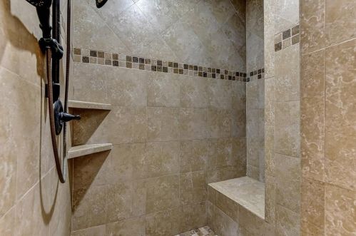 1757 Woodlake Rd, Denison TX 75021-8020 exterior