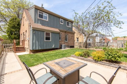 144 79th St, Milwaukee, WI 53213-3475