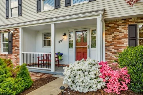 1498 Jenkins Dr, Pittsburgh, PA 15241-3314