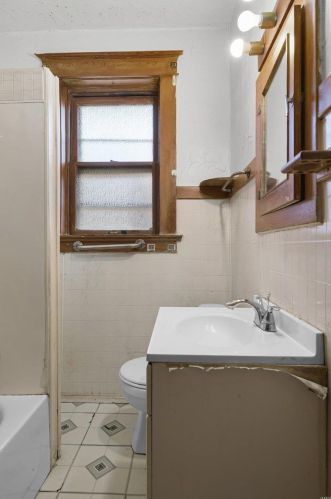 5536 Emerson Ave, Saint Louis MO 63120-2240 exterior