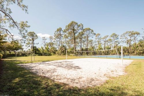 330 Dover Pl, Naples FL 34104-4788 exterior