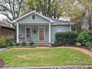 798 Verner St, Atlanta, GA 30318-7638