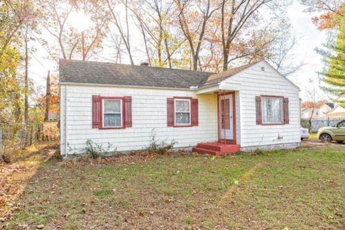 81 Joanne Rd, Springfield, MA 01119-1935