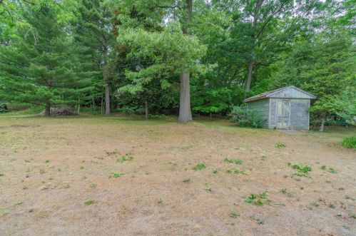 930 Norton Ave, Meskegon MI 49441-4263 exterior