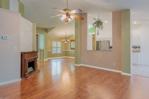 4355 7 Ave, Naples FL 34119-0015 exterior