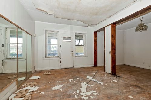 4821 Hirsch St, Chicago IL 60651-1520 exterior