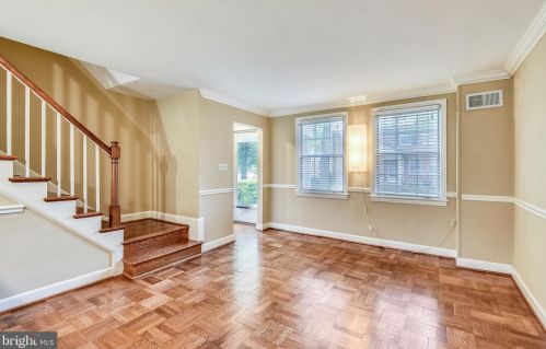 6502 10th St, Alexandria VA  22307-6501 exterior