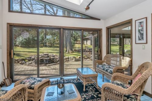 1 Roc Etam Rd, Parsippany NJ 07834-9633 exterior