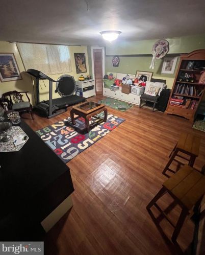 921 Friendship St, Philadelphia PA 19149-1621 exterior