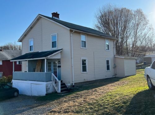 9046 Maple St, Pittsburgh PA  15239-1628 exterior