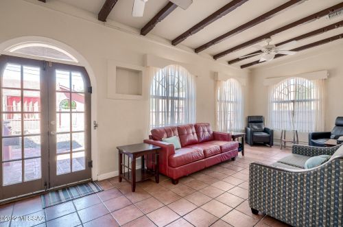 2021 6 St, Tucson AZ 85716-4822 exterior